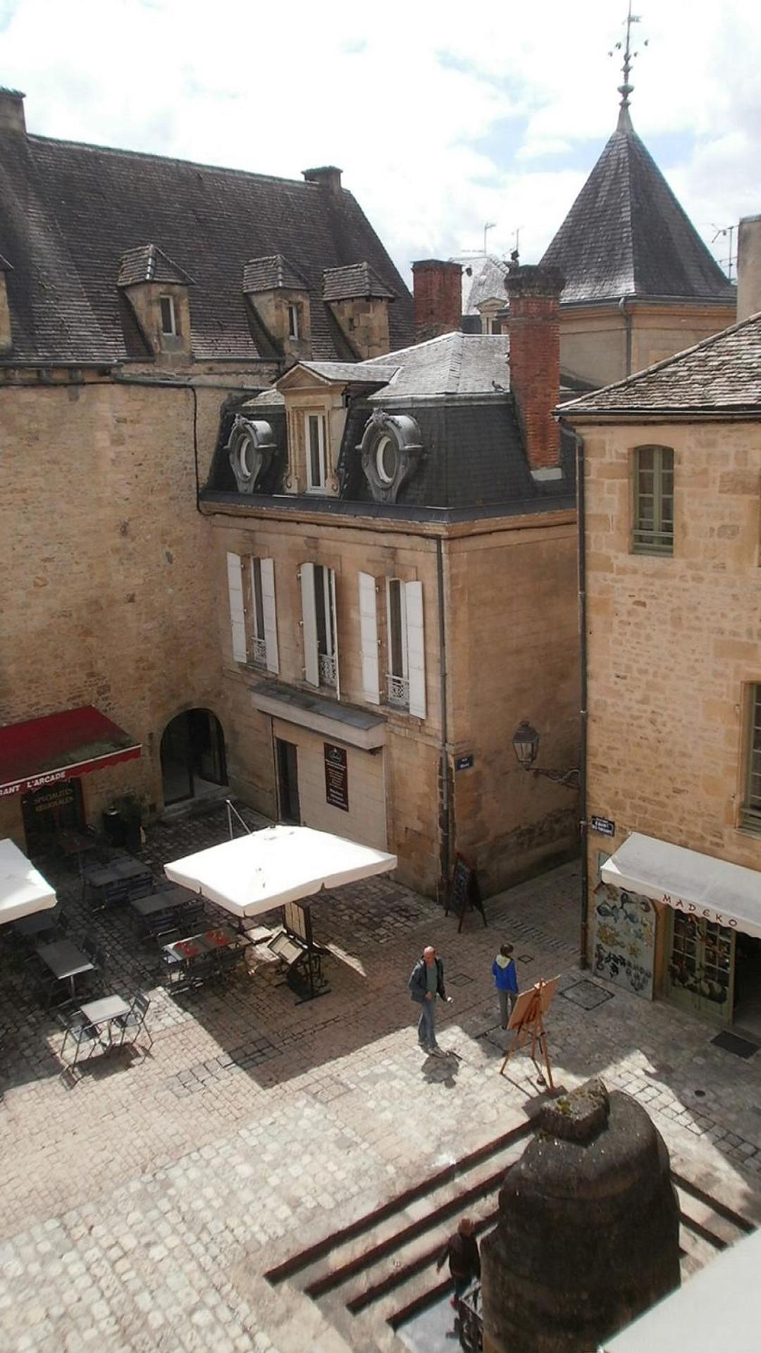 Le Grenier Du Chapitre Apartment Sarlat-la-Caneda Exterior photo