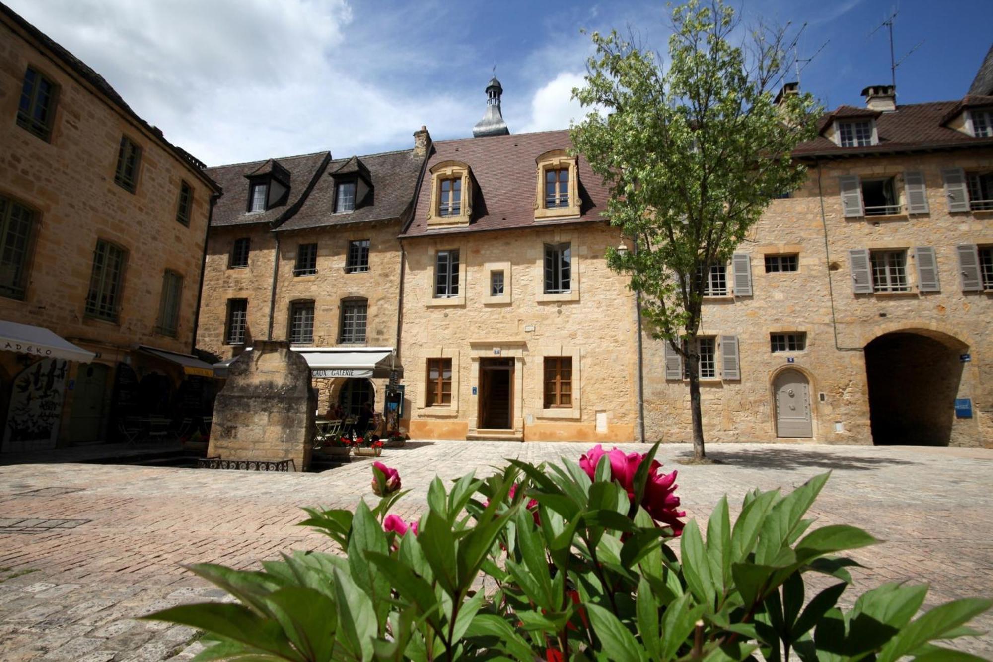 Le Grenier Du Chapitre Apartment Sarlat-la-Caneda Exterior photo